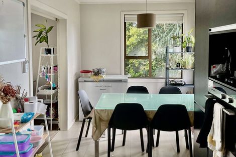 Photo of property in 43 Renata Crescent, Te Atatu Peninsula, Auckland, 0610