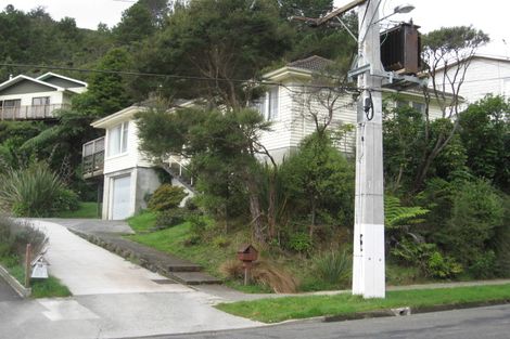 Photo of property in 17 Lowry Crescent, Stokes Valley, Lower Hutt, 5019
