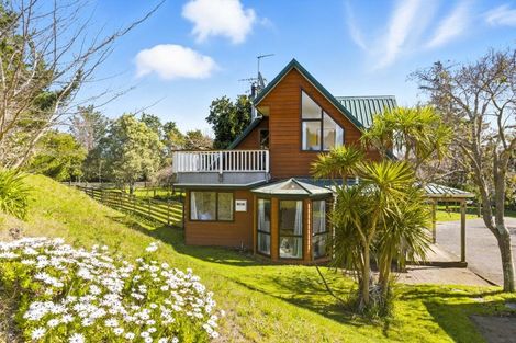 Photo of property in 345 Mazengarb Road, Paraparaumu, 5032