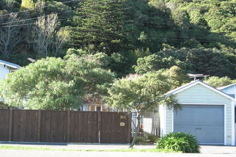 Photo of property in 255 Muritai Road, Eastbourne, Lower Hutt, 5013