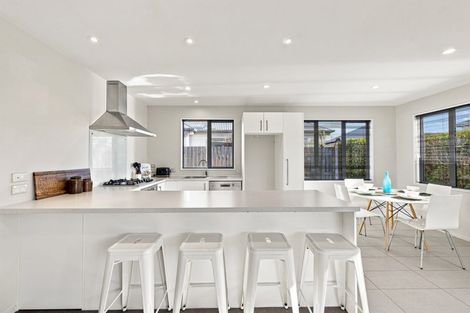Photo of property in 8 Caulfield Avenue, Halswell, Christchurch, 8025