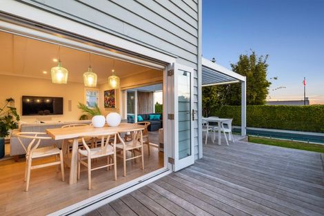 Photo of property in 9 Coronation Street, Belmont, Auckland, 0622