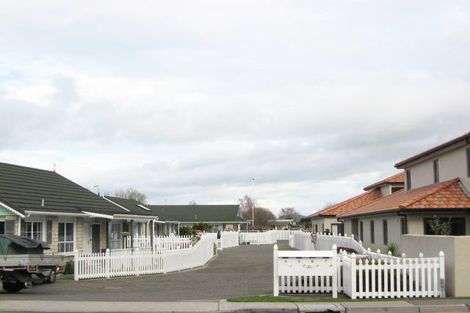 Photo of property in 2/21 Havelock Road, Havelock North, 4130