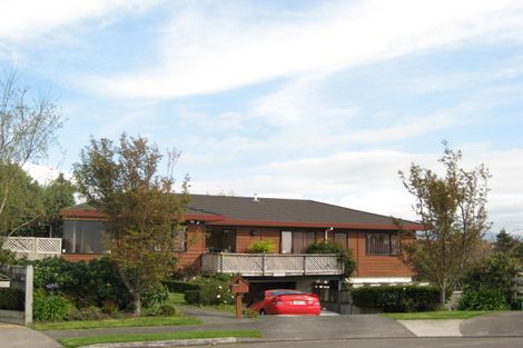 Photo of property in 7 Larsen Place, Merrilands, New Plymouth, 4312