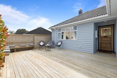 Photo of property in 42 Philomel Crescent, Bayswater, Auckland, 0622