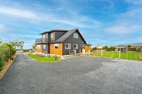 Photo of property in 1304 Kaka Point Road, Kaka Point, Balclutha, 9271