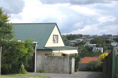 Photo of property in 2/57 Browns Bay Road, Browns Bay, Auckland, 0630