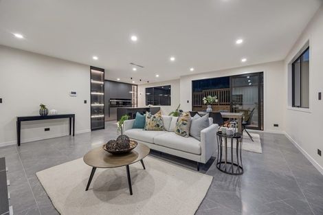 Photo of property in 8 Koheru Place, Long Bay, Auckland, 0630