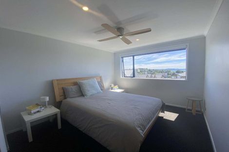 Photo of property in 15 Seafarer Crescent, Stanmore Bay, Whangaparaoa, 0932