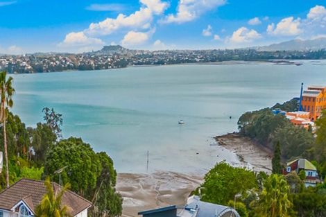 Photo of property in 3/5 Pullum Street, Birkenhead, Auckland, 0626