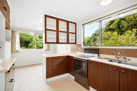 Photo of property in 94 Larsen Crescent, Tawa, Wellington, 5028