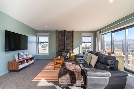 Photo of property in 5 Unwin Place, Twizel, 7901