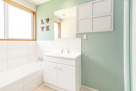 Photo of property in 11 Cascade Place, Sumner, Christchurch, 8081