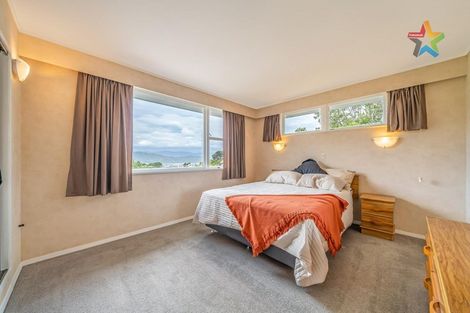 Photo of property in 42 Akatea Road, Korokoro, Lower Hutt, 5012