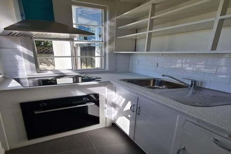 Photo of property in 1/57 Hawker Street, Mount Victoria, Wellington, 6011