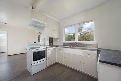 Photo of property in 20 Treeway, Sunnyhills, Auckland, 2010