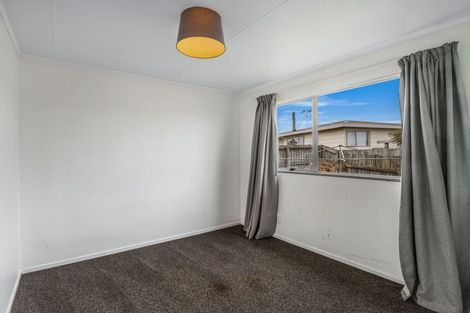 Photo of property in 10 Tainui Street, Castlecliff, Whanganui, 4501