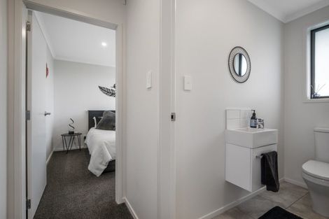 Photo of property in 18 Vista Close, Omokoroa, 3114