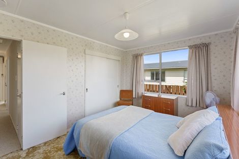 Photo of property in 8a-b Sharda Grove, Paraparaumu Beach, Paraparaumu, 5032