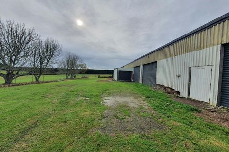 Photo of property in 15 Old North Road, Kumeu, 0892