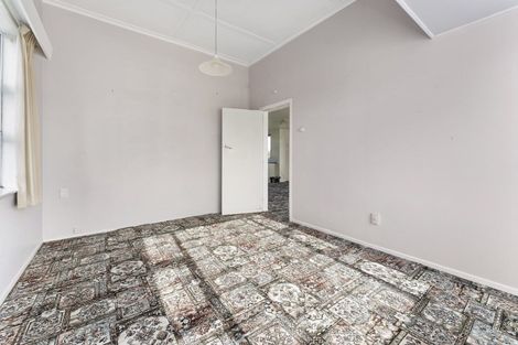 Photo of property in 127 Regan Street, Stratford, 4332