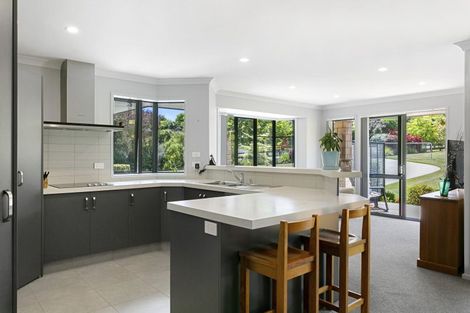 Photo of property in 18 Loch Views Road, Acacia Bay, Taupo, 3385