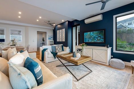 Photo of property in 2/214a Lake Road, Hauraki, Auckland, 0622