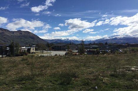 Photo of property in 16 Tuke Lane, Wanaka, 9305