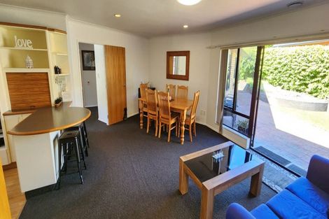 Photo of property in 8 Frank Frethey Place, Highlands Park, New Plymouth, 4312