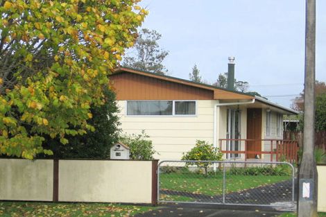 Photo of property in 12 Quo Vadis Place, Red Beach, 0932