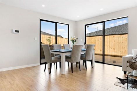 Photo of property in 4 Barrique Road, Kumeu, 0810