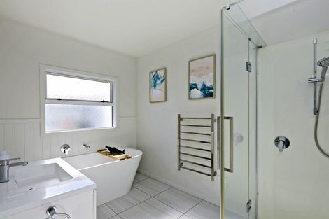 Photo of property in 27a Warwick Crescent, Taradale, Napier, 4112