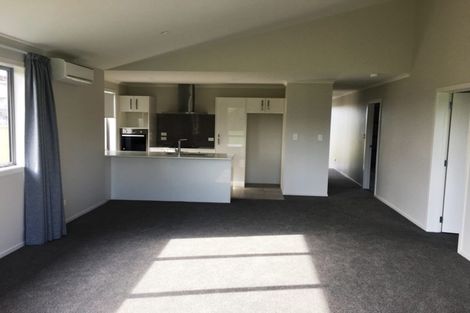 Photo of property in 34 Richardson Road, Omokoroa, 3114