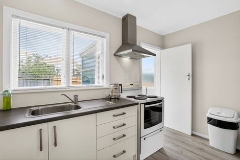 Photo of property in 2/497 Beach Road, Murrays Bay, Auckland, 0630