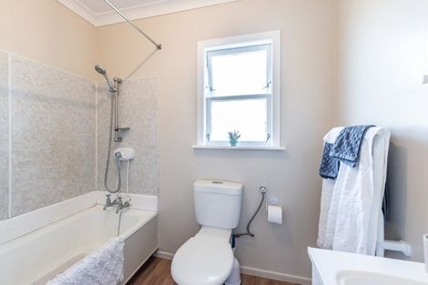 Photo of property in 2 Windsor Place, Levin, 5510