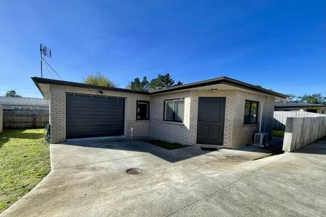 Photo of property in 51b Woodside Road, Massey, Auckland, 0614