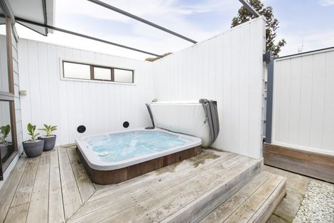 Photo of property in 1/11 Hetley Crescent, Taradale, Napier, 4112