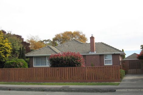 Photo of property in 10 Middlepark Road, Sockburn, Christchurch, 8042