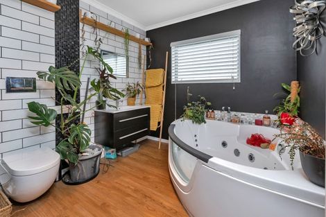 Photo of property in 93 Palmer Road, Waipu, 0582