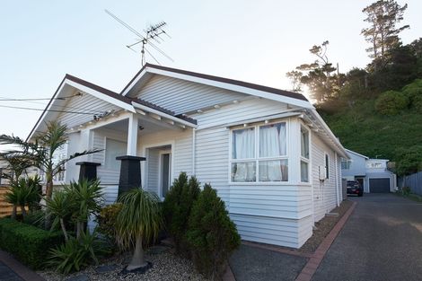 Photo of property in 40 Derwent Street, Island Bay, Wellington, 6023