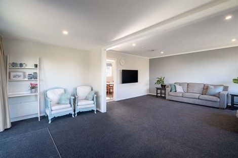 Photo of property in 12 Farrington Avenue, Bishopdale, Christchurch, 8053