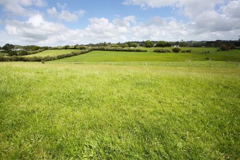 Photo of property in 2 Dromgools Road, Tuakau, 2121