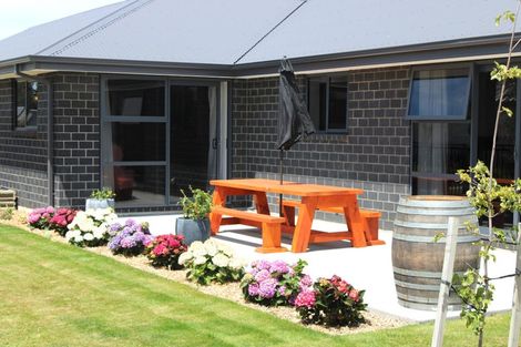 Photo of property in 9 Greenwood Place, Amberley, 7410