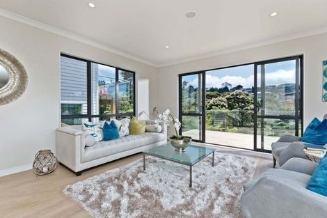 Photo of property in 30 Para Close, Fairview Heights, Auckland, 0632