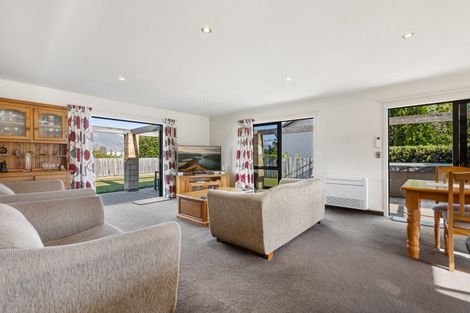 Photo of property in 27 Farrant Drive, Wanaka, 9305