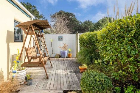 Photo of property in 18 Paetawa Road, Peka Peka, Waikanae, 5391