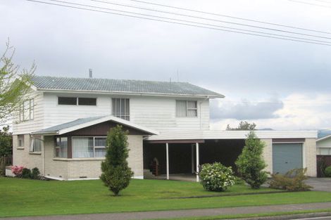 Photo of property in 392 Pukehangi Road, Pomare, Rotorua, 3015