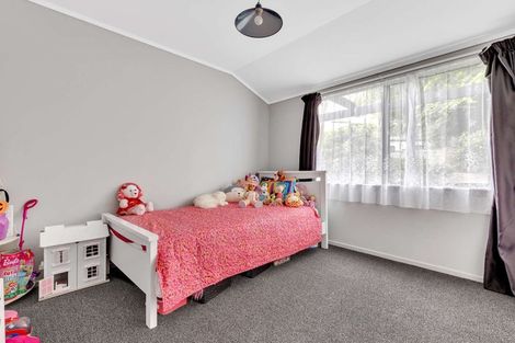 Photo of property in 21 Capricorn Place, Kawaha Point, Rotorua, 3010