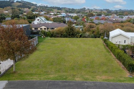 Photo of property in 37 Laly Haddon Place, Matakana, 0985