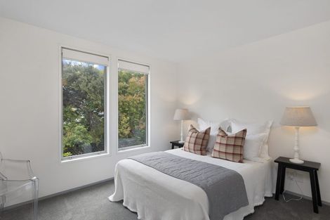 Photo of property in 60 Aikmans Road, Merivale, Christchurch, 8014